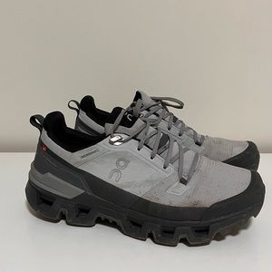 ON Cloudwander Hiking Shoes